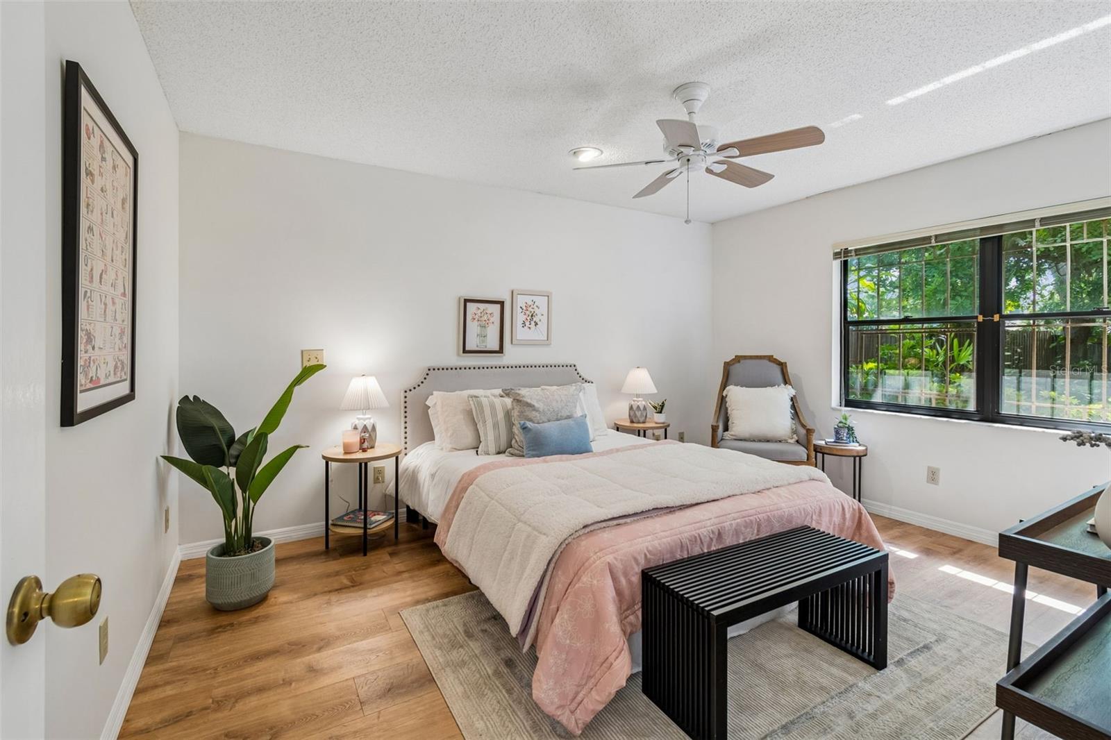 16509 ROUND OAK DR — photo 28