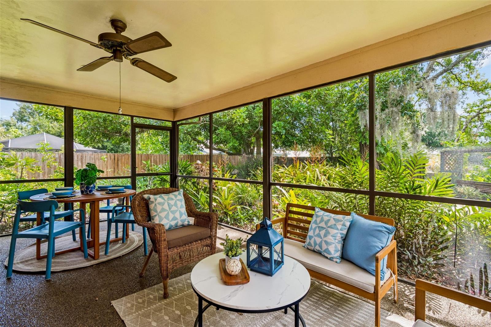 16509 ROUND OAK DR — photo 38
