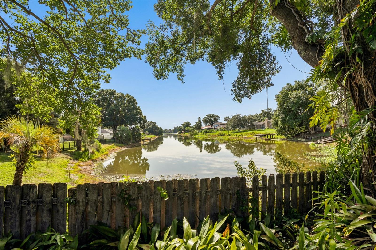 16509 ROUND OAK DR — photo 43