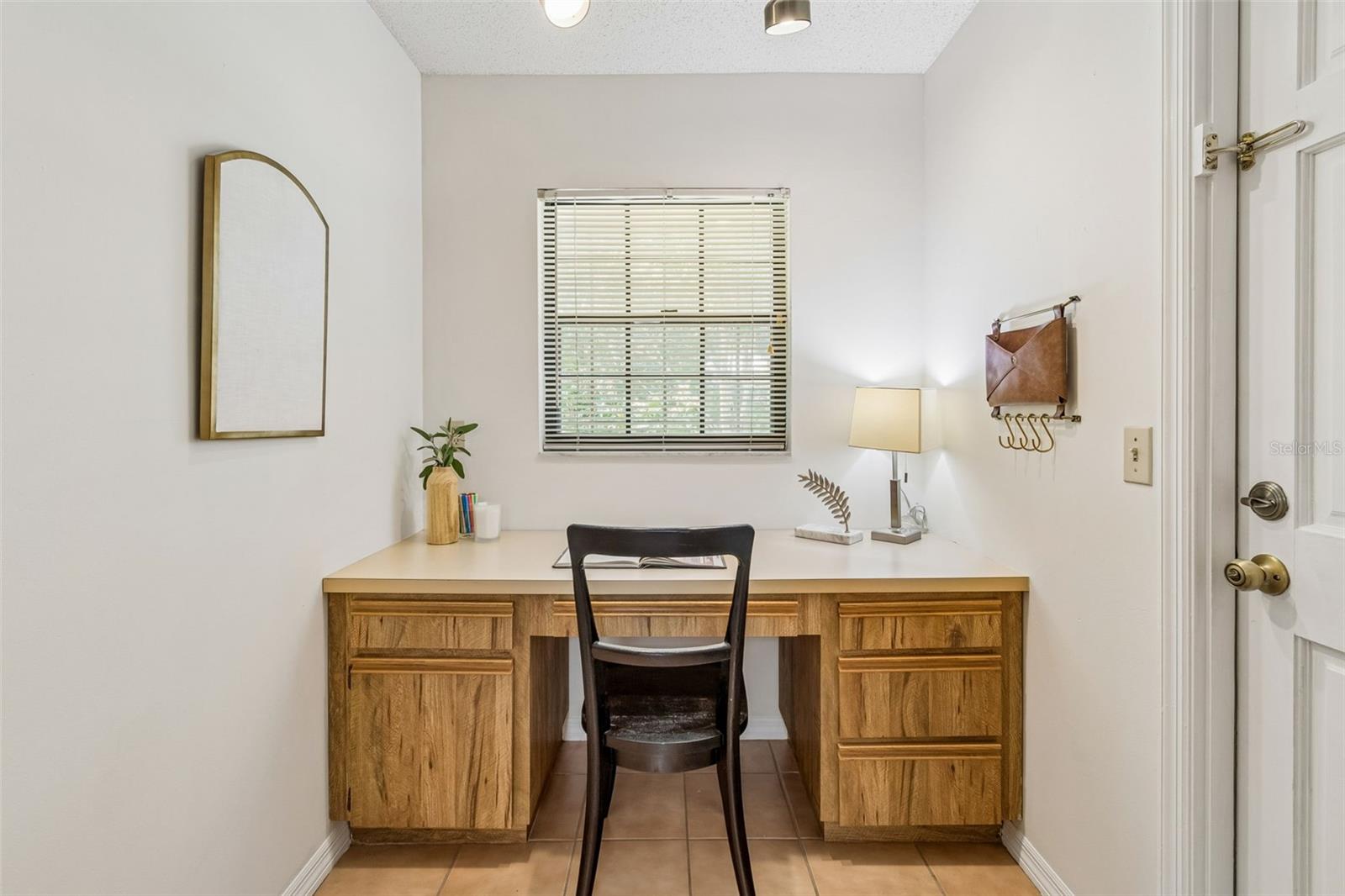 16509 ROUND OAK DR — photo 34
