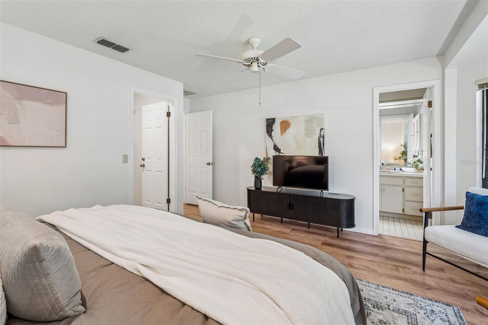 16509 ROUND OAK DR — photo 20