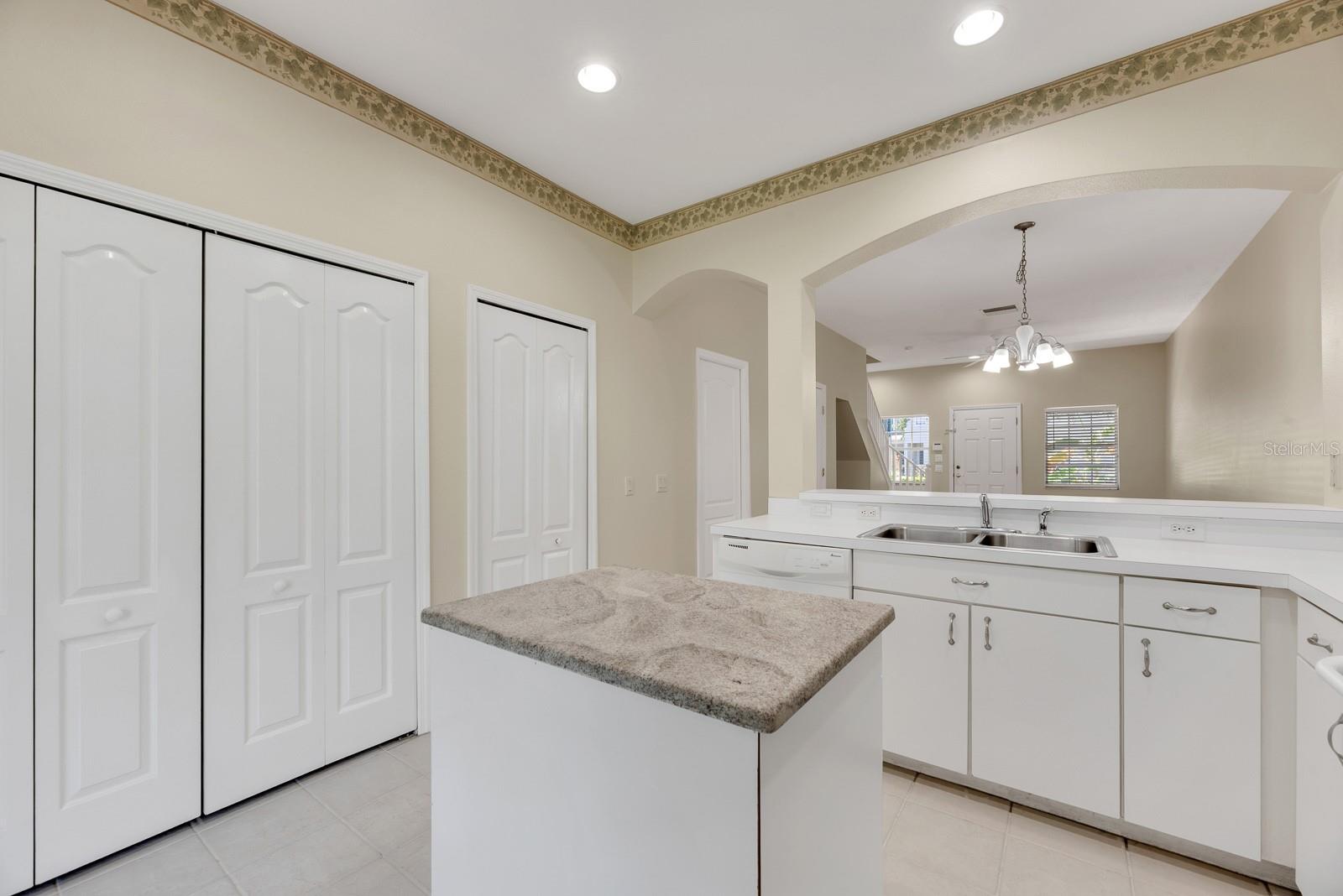 6737 LAKE ROCHESTER LN — photo 15