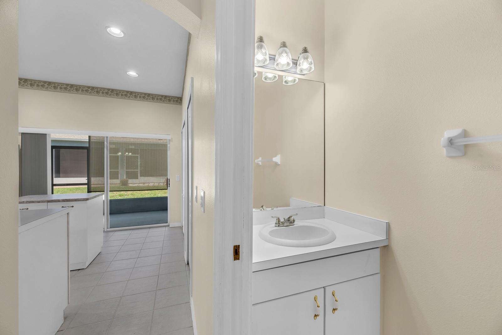 6737 LAKE ROCHESTER LN — photo 18