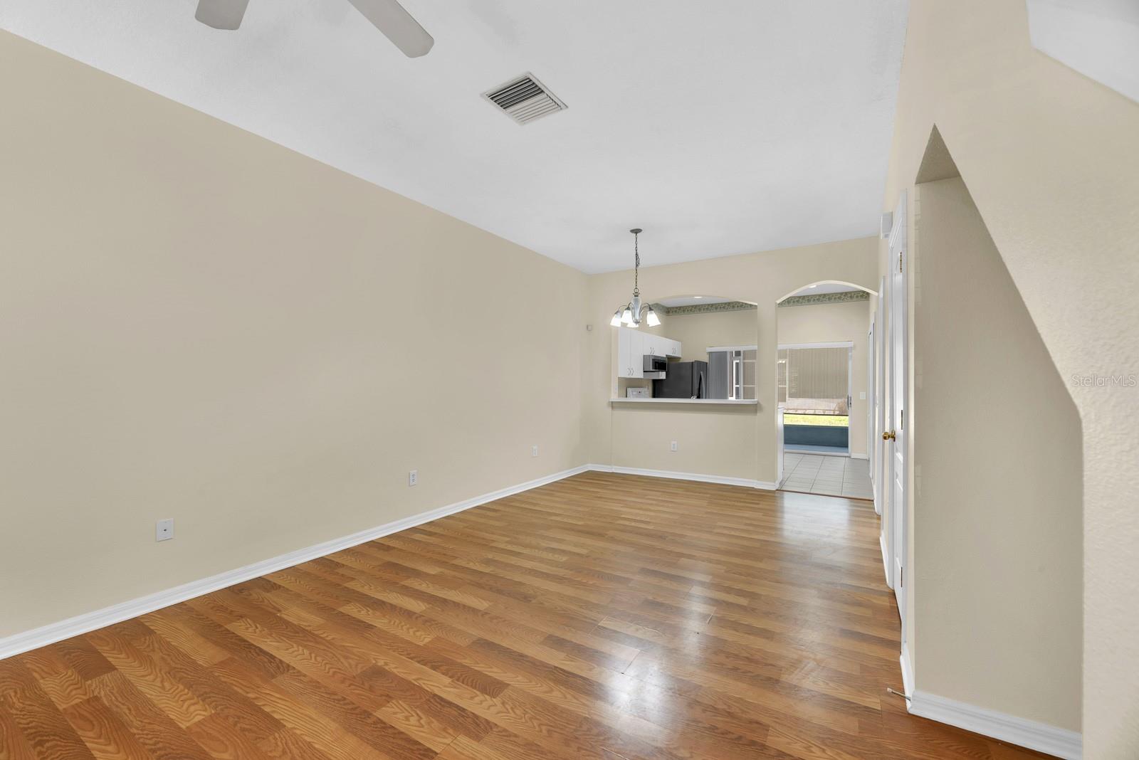 6737 LAKE ROCHESTER LN — photo 4