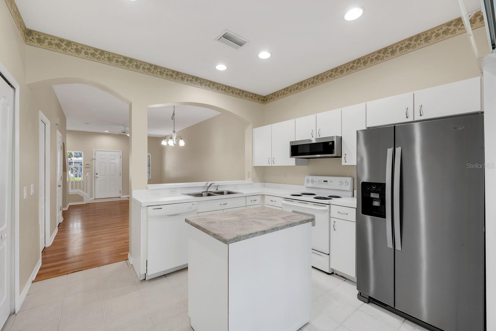 6737 LAKE ROCHESTER LN — photo 14