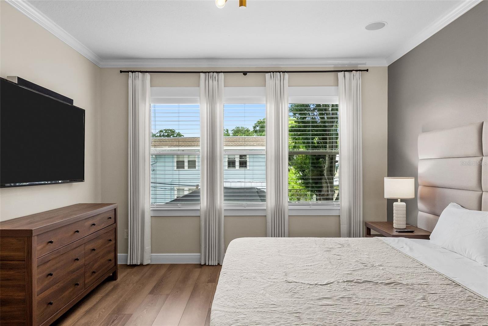 2915 W BAY VIEW AVE — photo 24