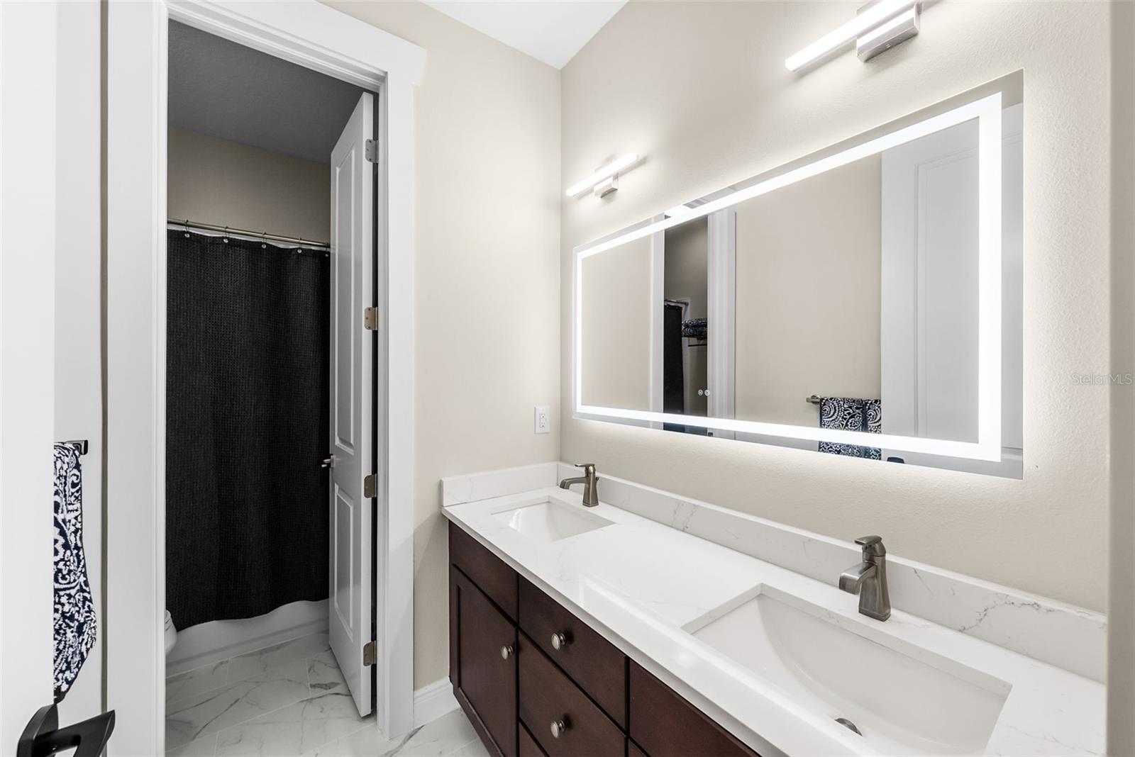 2915 W BAY VIEW AVE — photo 38