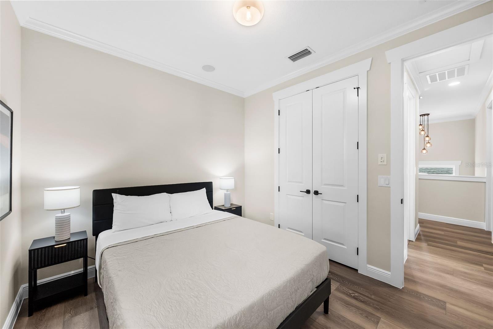 2915 W BAY VIEW AVE — photo 37