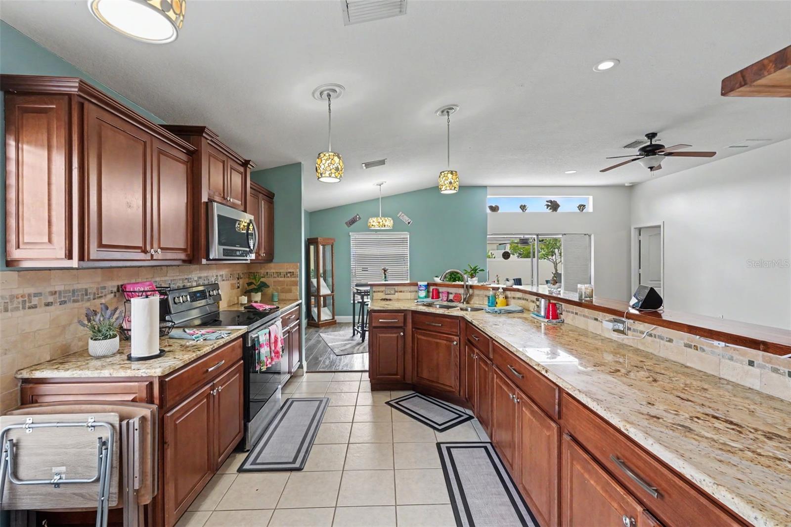 11531 MISTY ISLE LN — photo 14