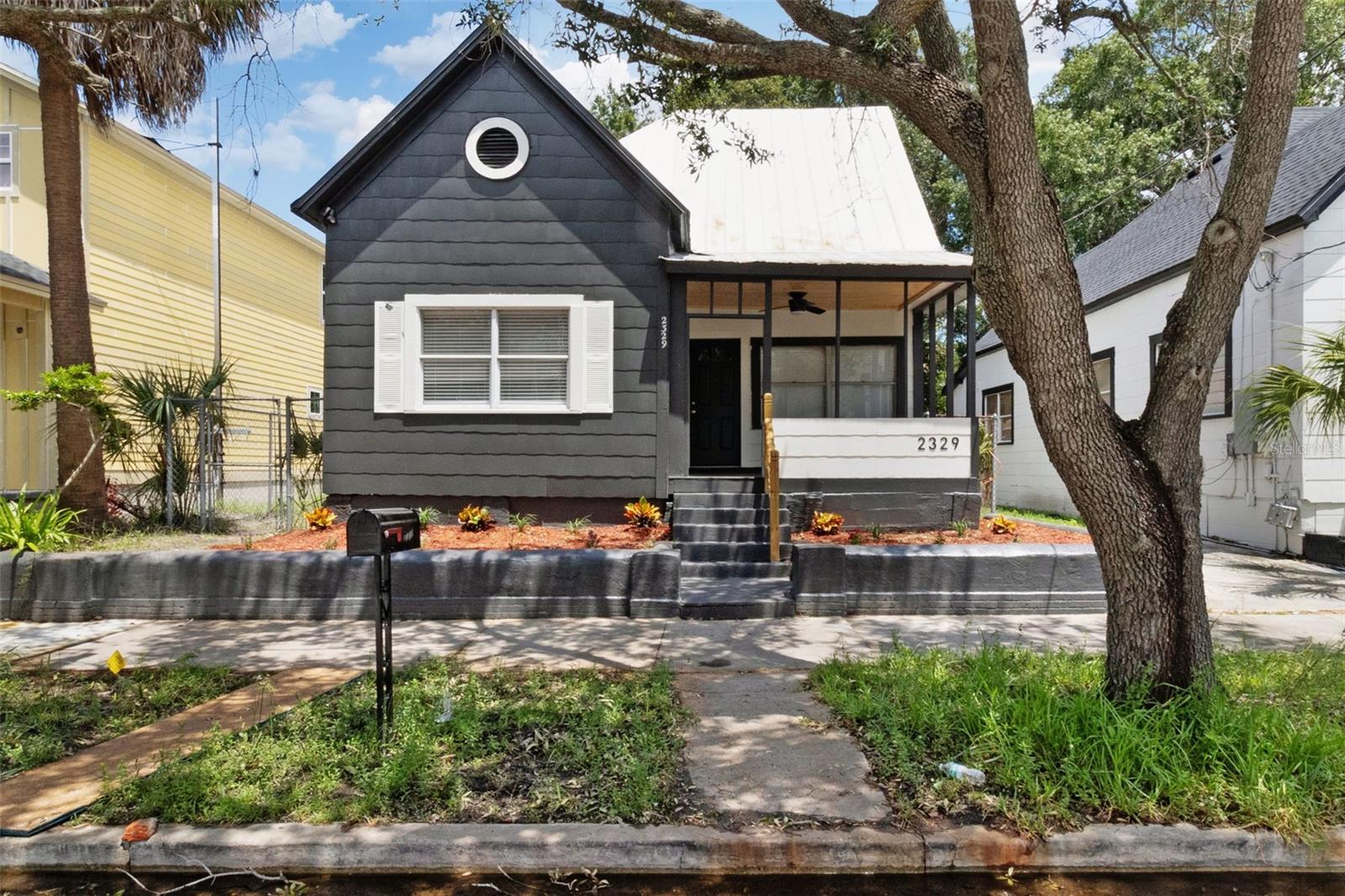 2329 W BEACH ST — photo 3