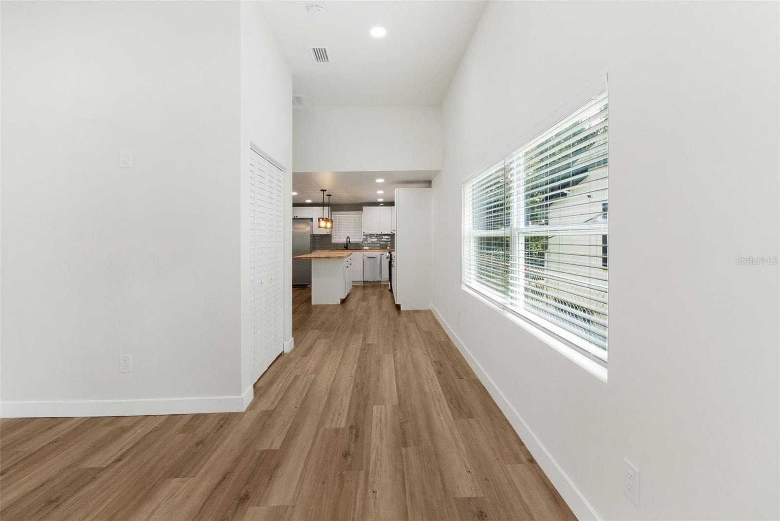2329 W BEACH ST — photo 9