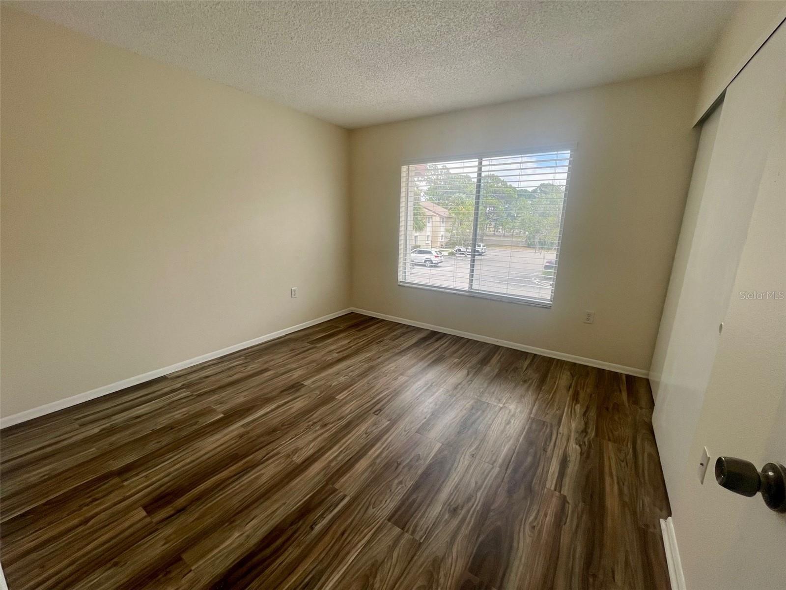 2745 HIDDEN LAKE BLVD #D — photo 11