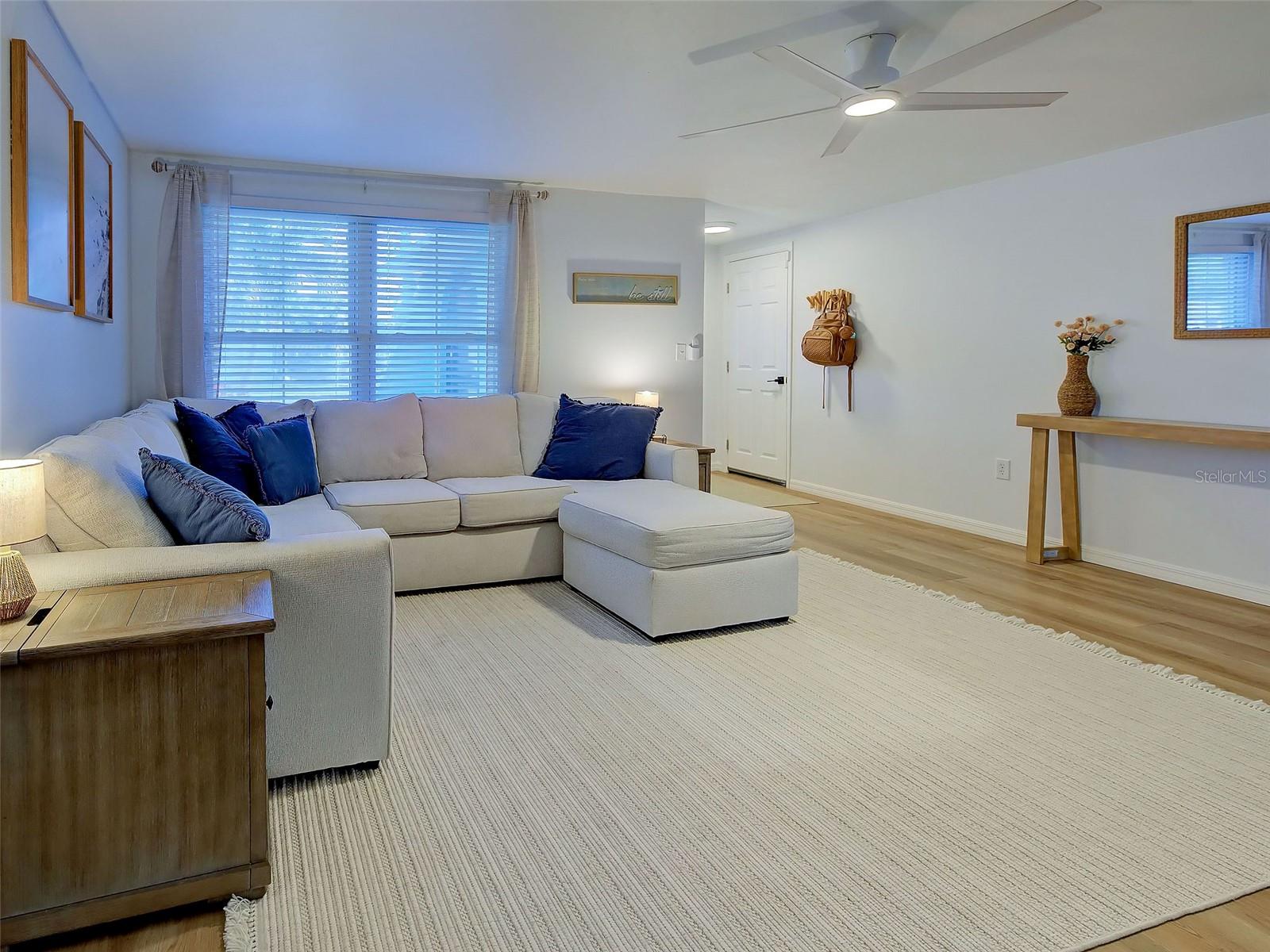 1439 STRADA D ORO — photo 17