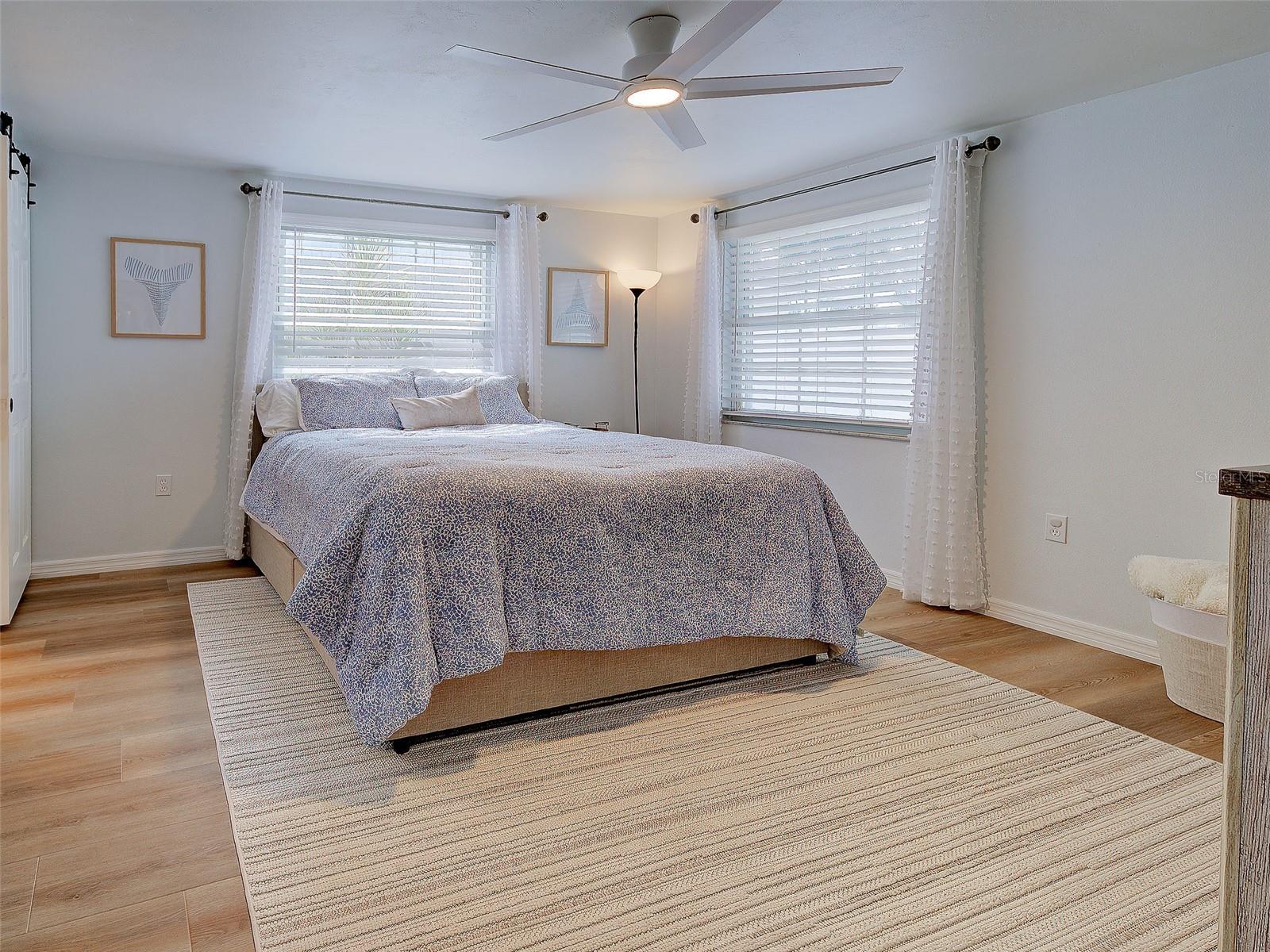 1439 STRADA D ORO — photo 33