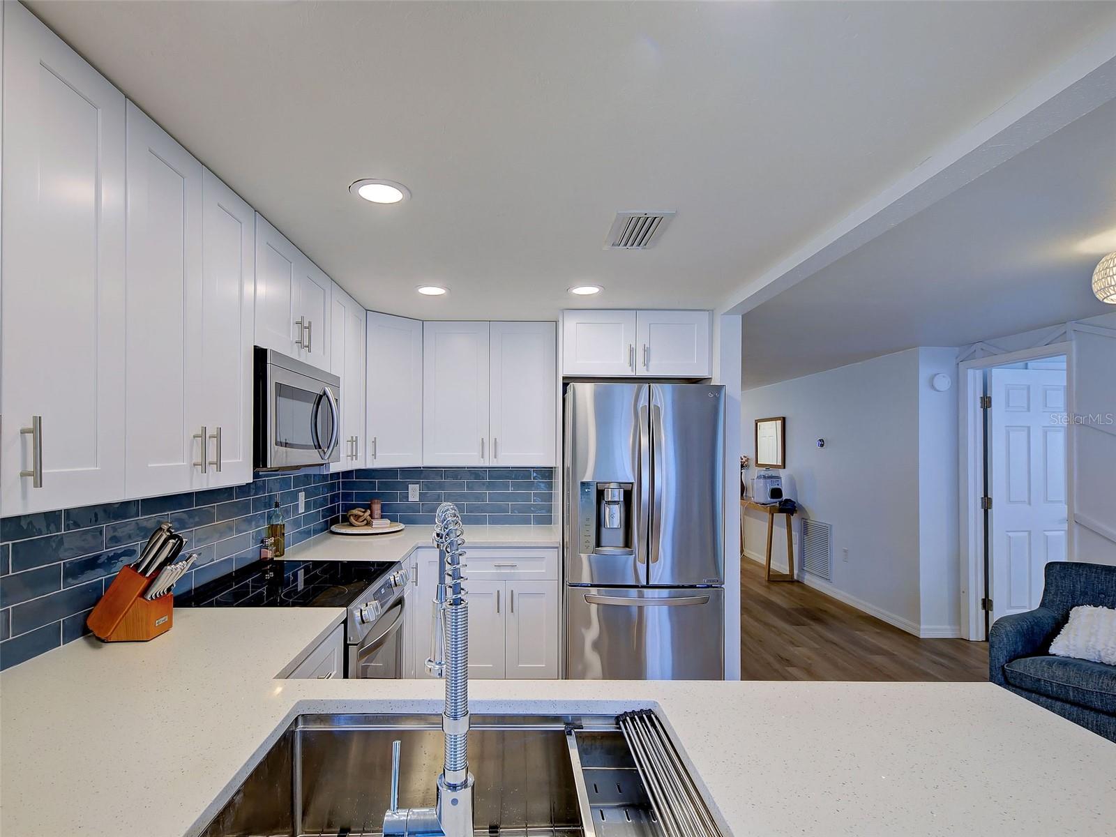 1439 STRADA D ORO — photo 26