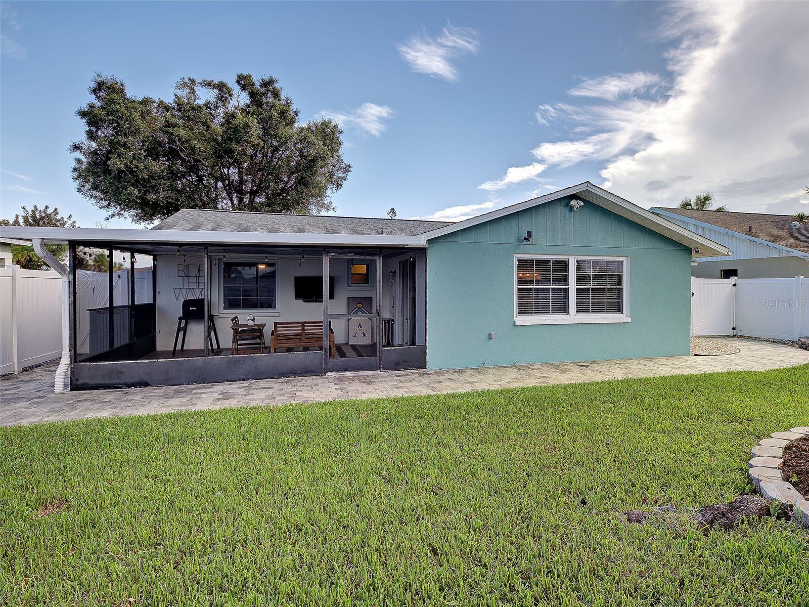 1439 STRADA D ORO — photo 12
