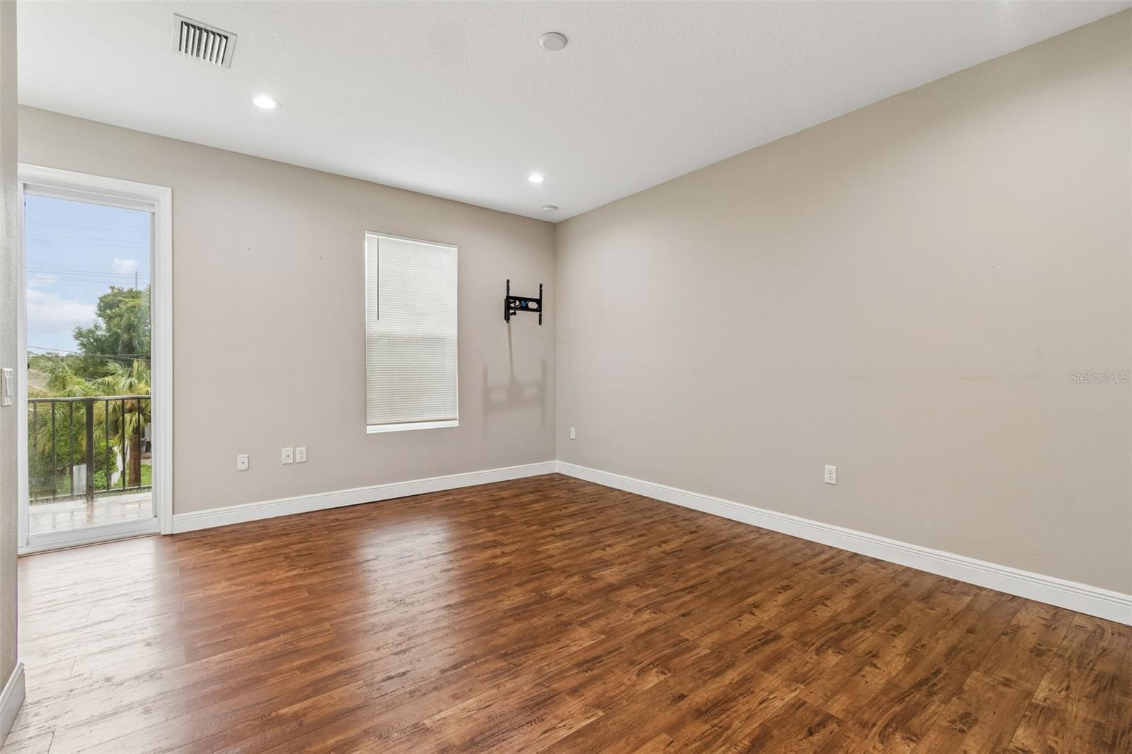 8528 PATSY ST — photo 5