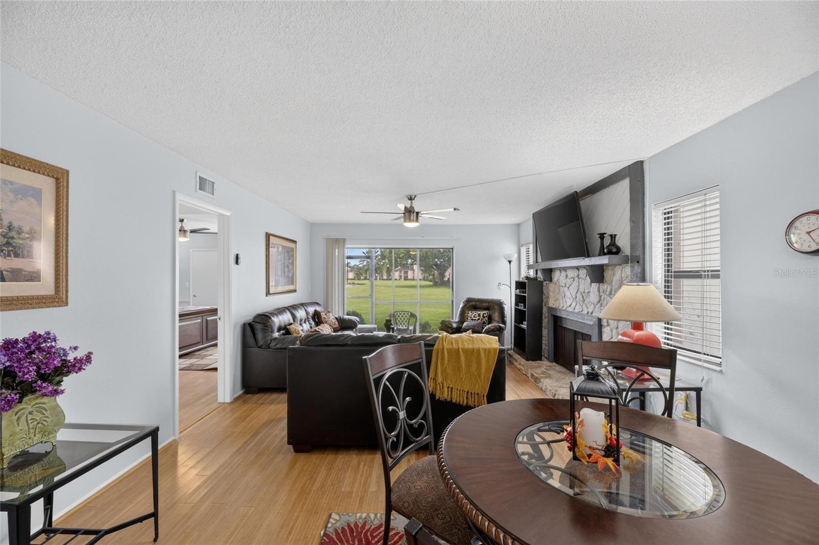 115 LAKEVIEW PL #15 — photo 25