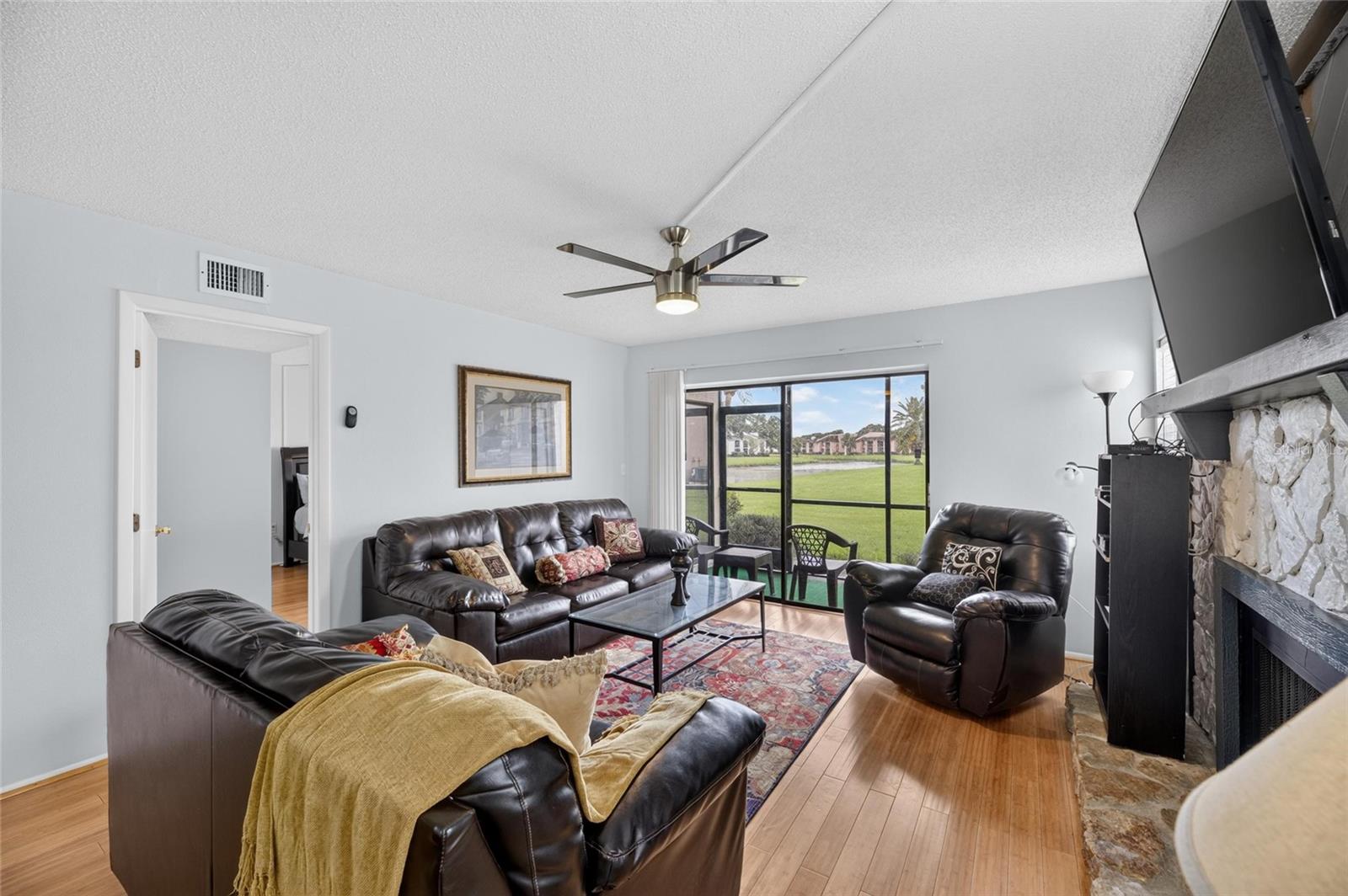 115 LAKEVIEW PL #15 — photo 29