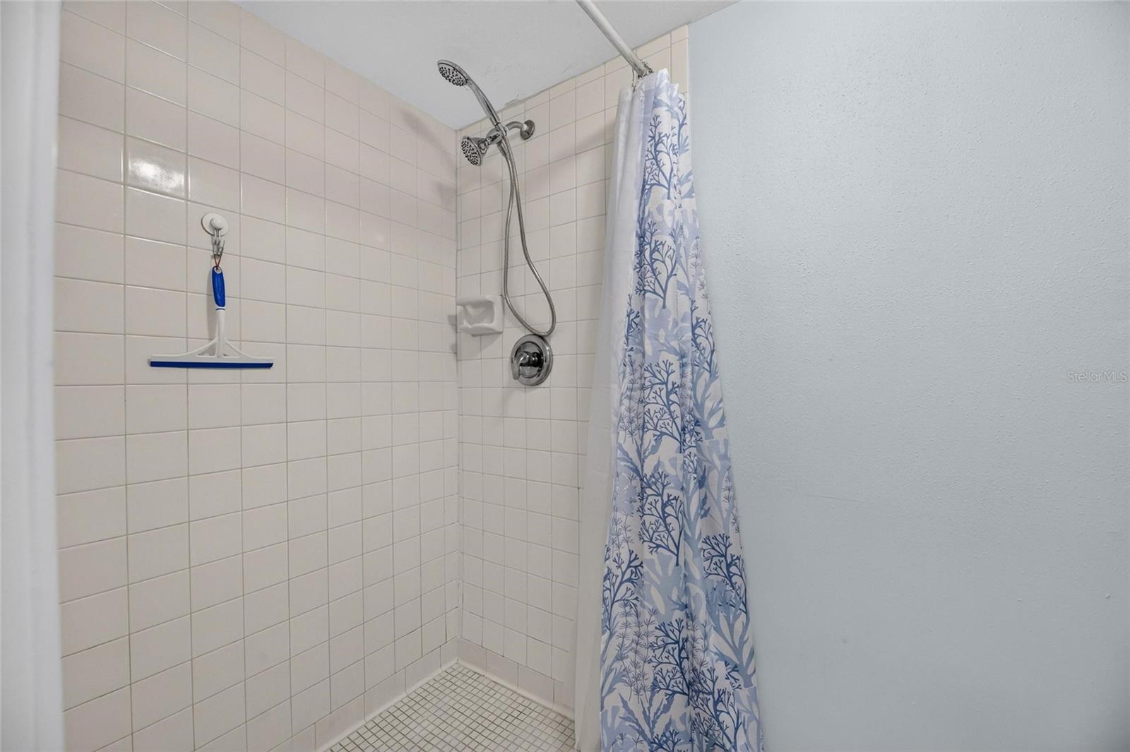 115 LAKEVIEW PL #15 — photo 38