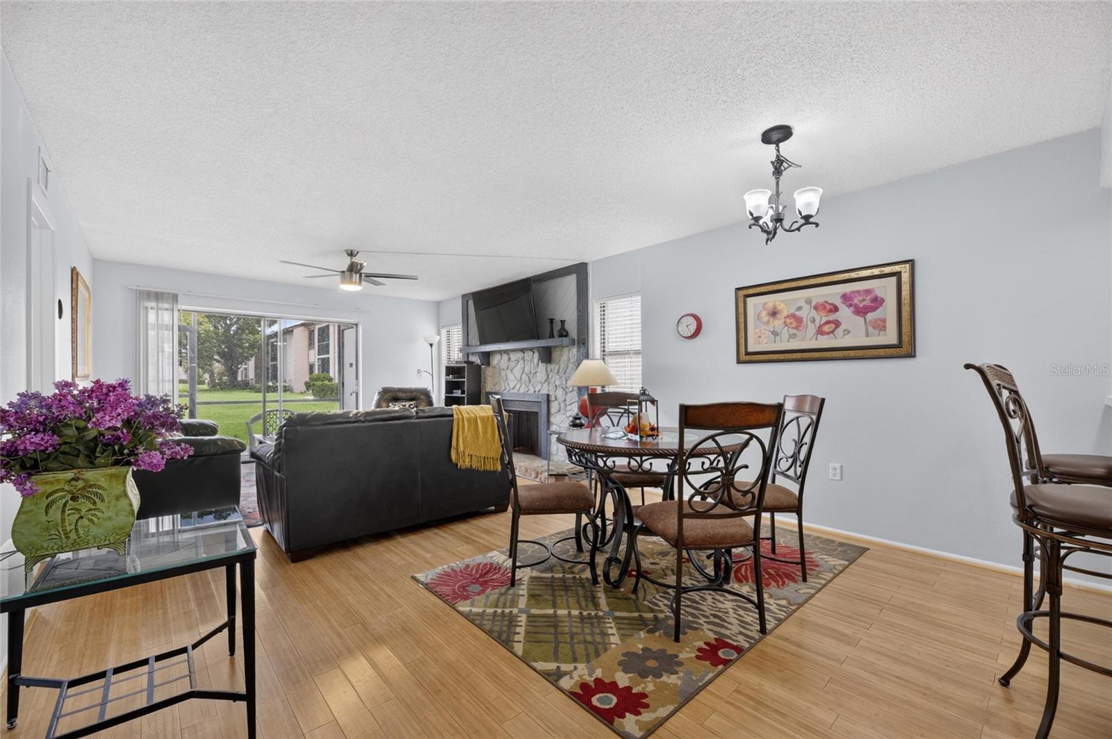 115 LAKEVIEW PL #15 — photo 24