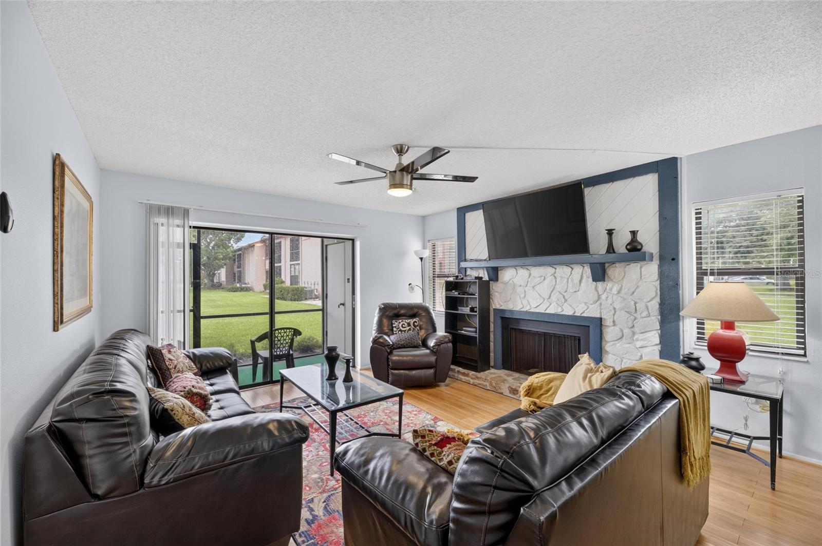115 LAKEVIEW PL #15 — photo 28