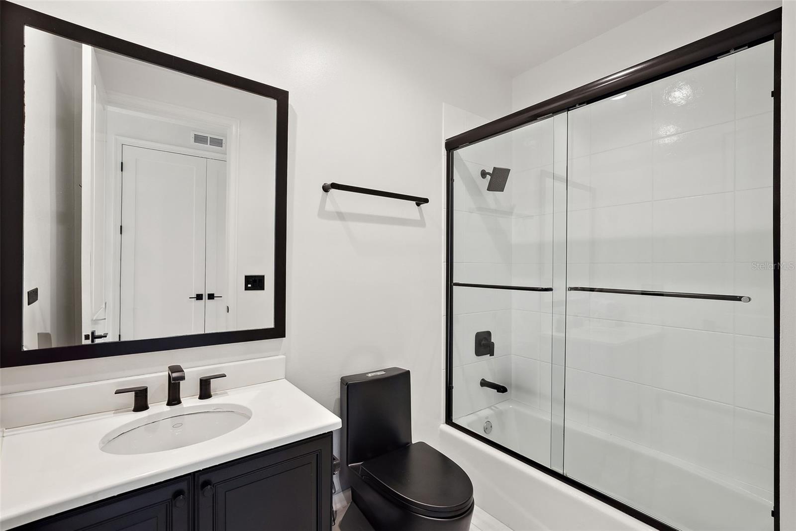 1209 E CUMBERLAND AVE #2601 — photo 84