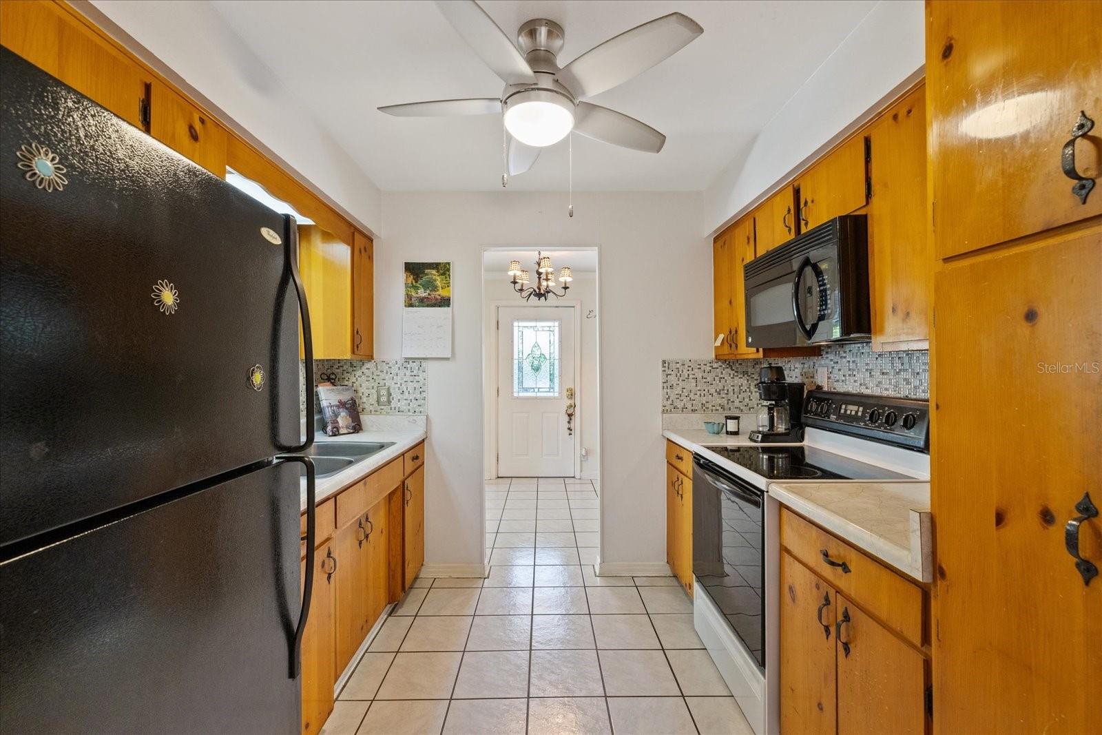 12510 NOREAST LAKE DR — photo 19