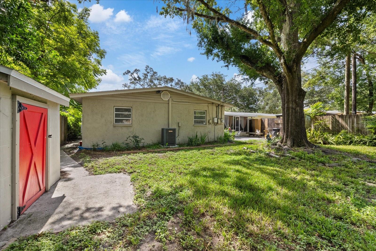 12510 NOREAST LAKE DR — photo 36