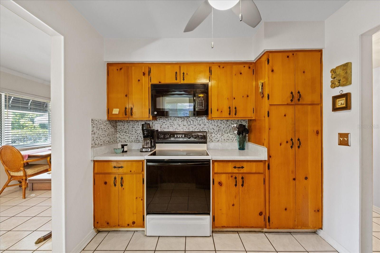 12510 NOREAST LAKE DR — photo 21