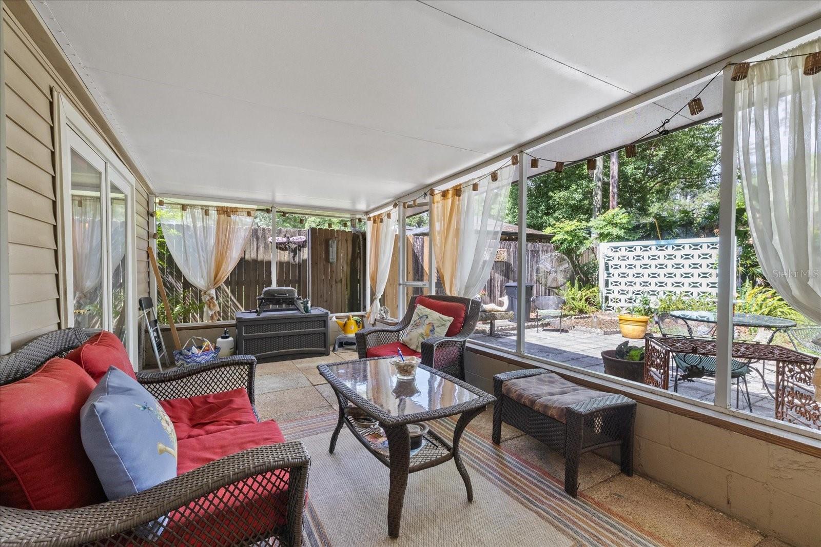 12510 NOREAST LAKE DR — photo 32