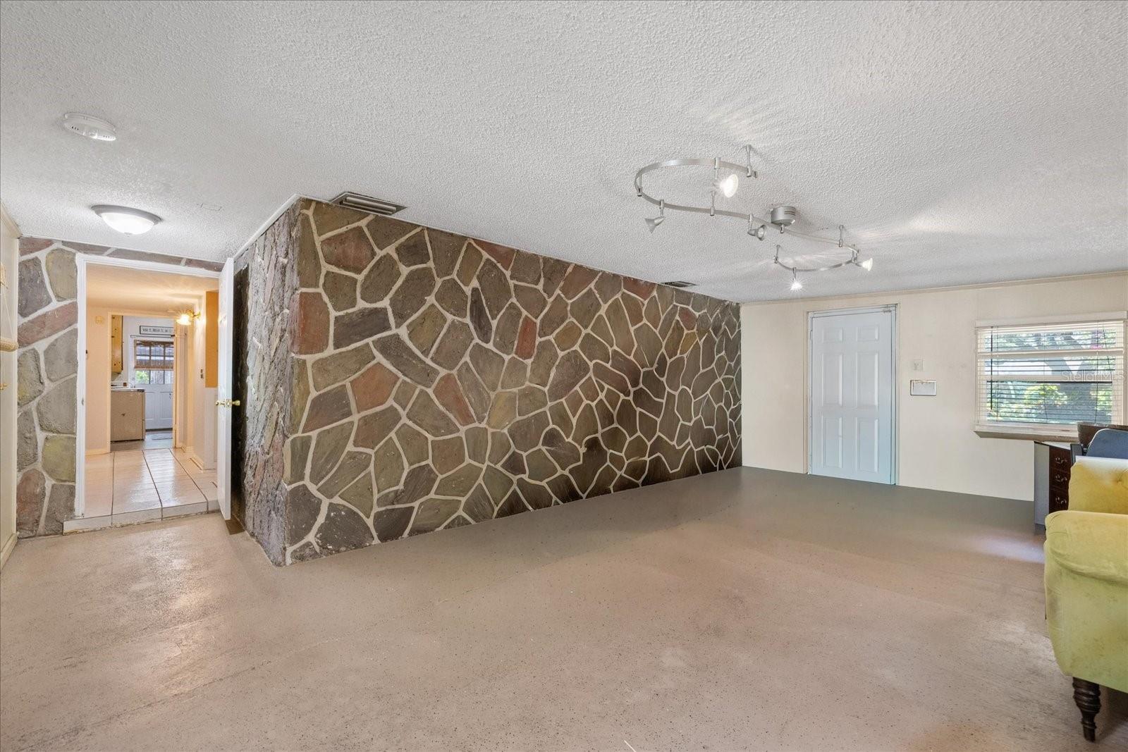 12510 NOREAST LAKE DR — photo 23