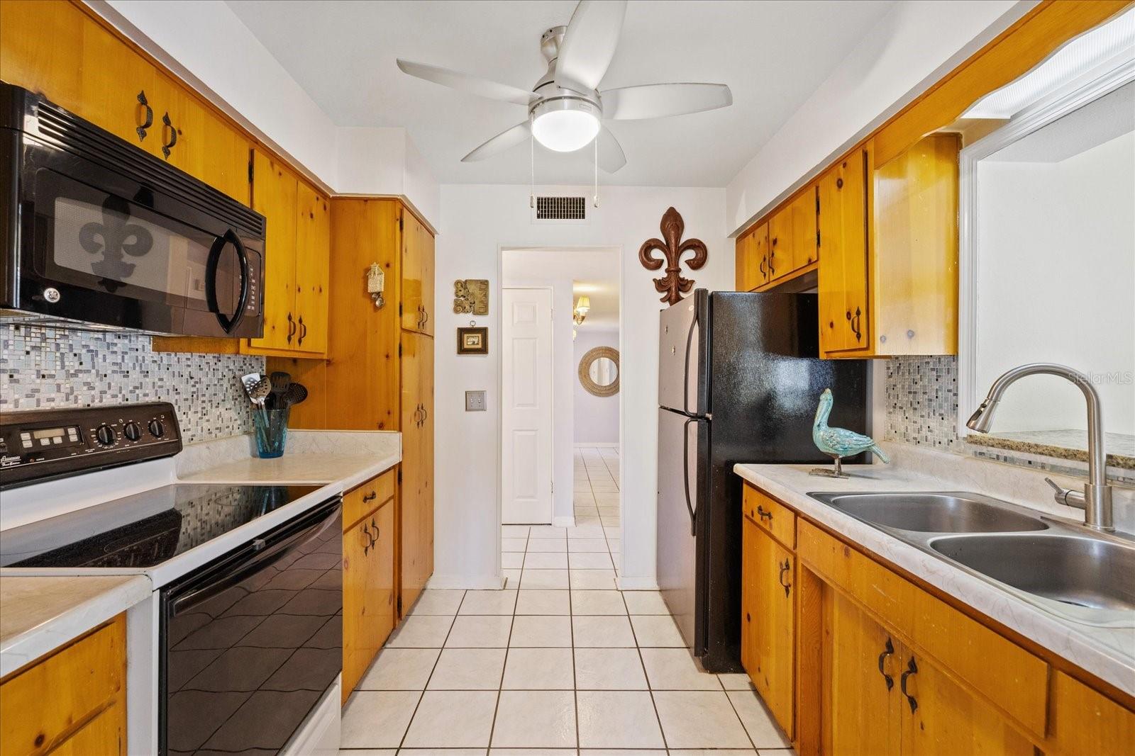 12510 NOREAST LAKE DR — photo 18