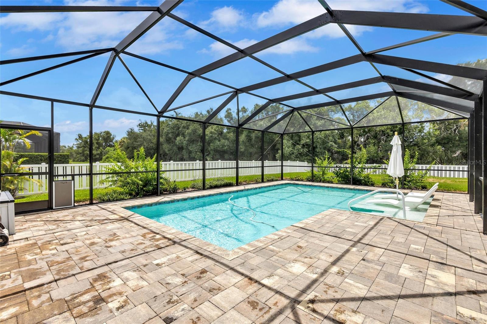 1436 HICKORY VIEW CIR — photo 39