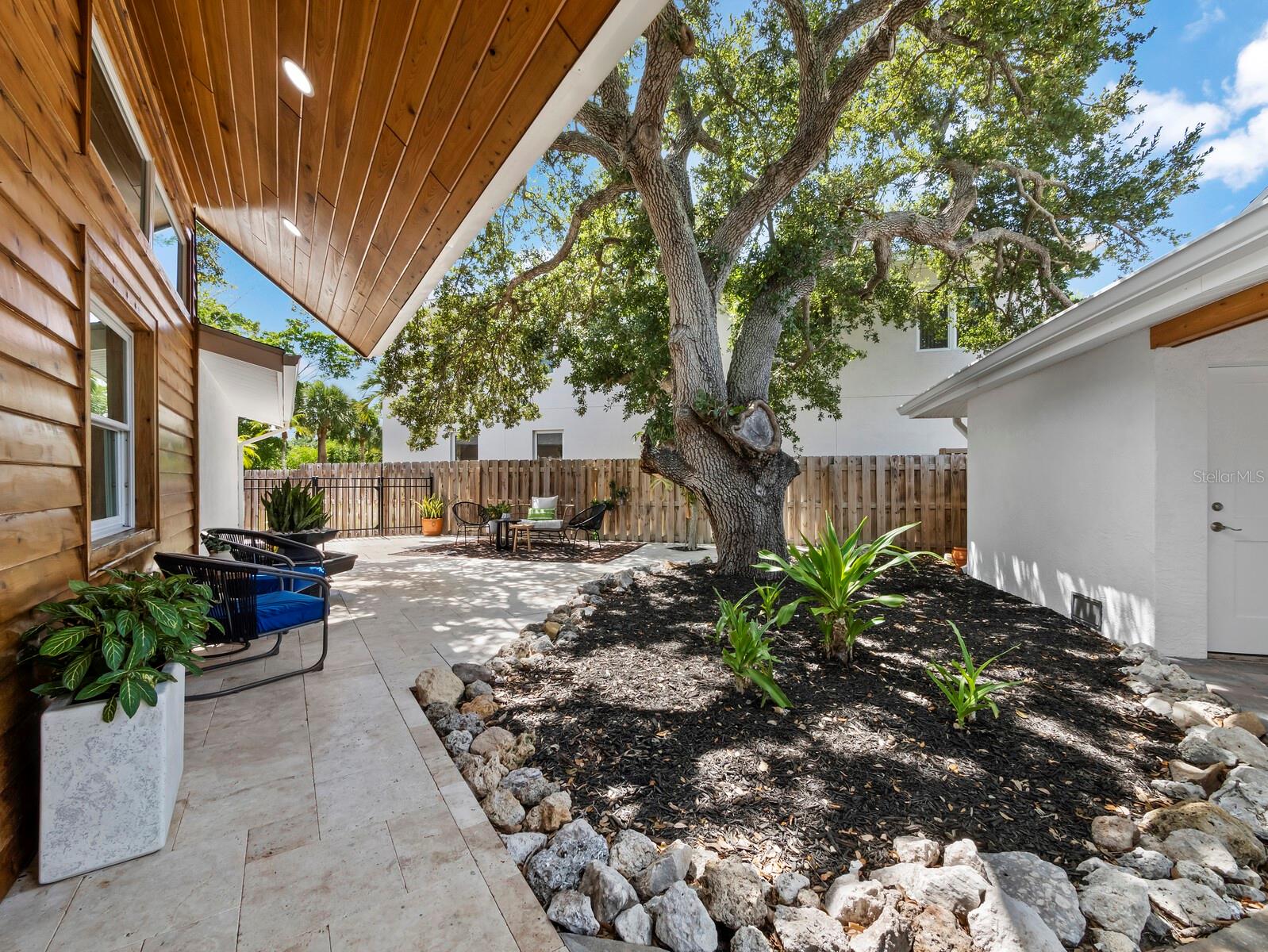 430 ISLAND CIR — photo 5
