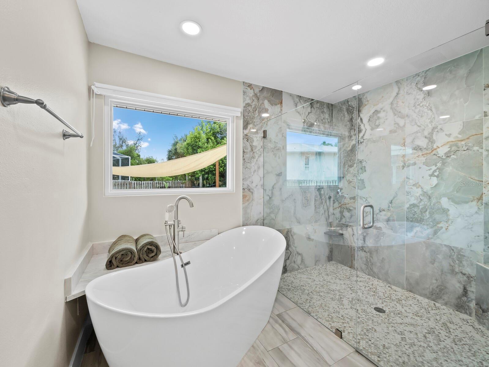 430 ISLAND CIR — photo 23