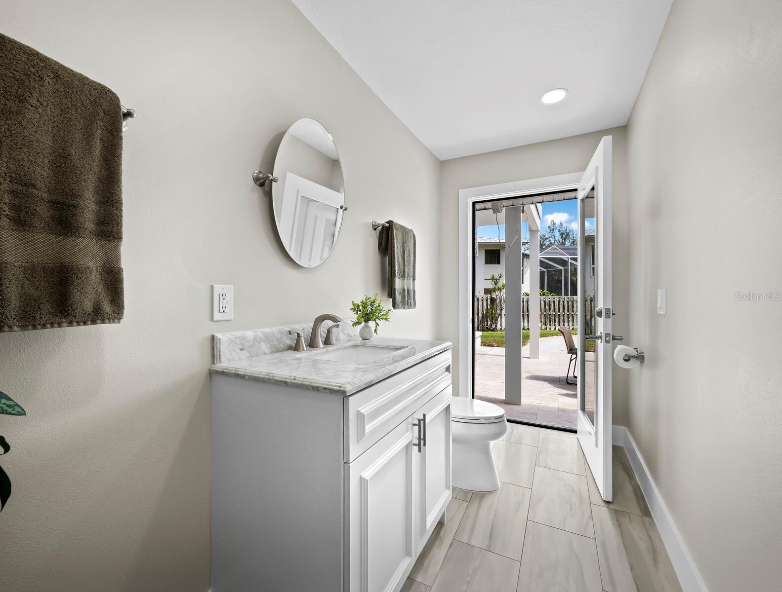 430 ISLAND CIR — photo 25