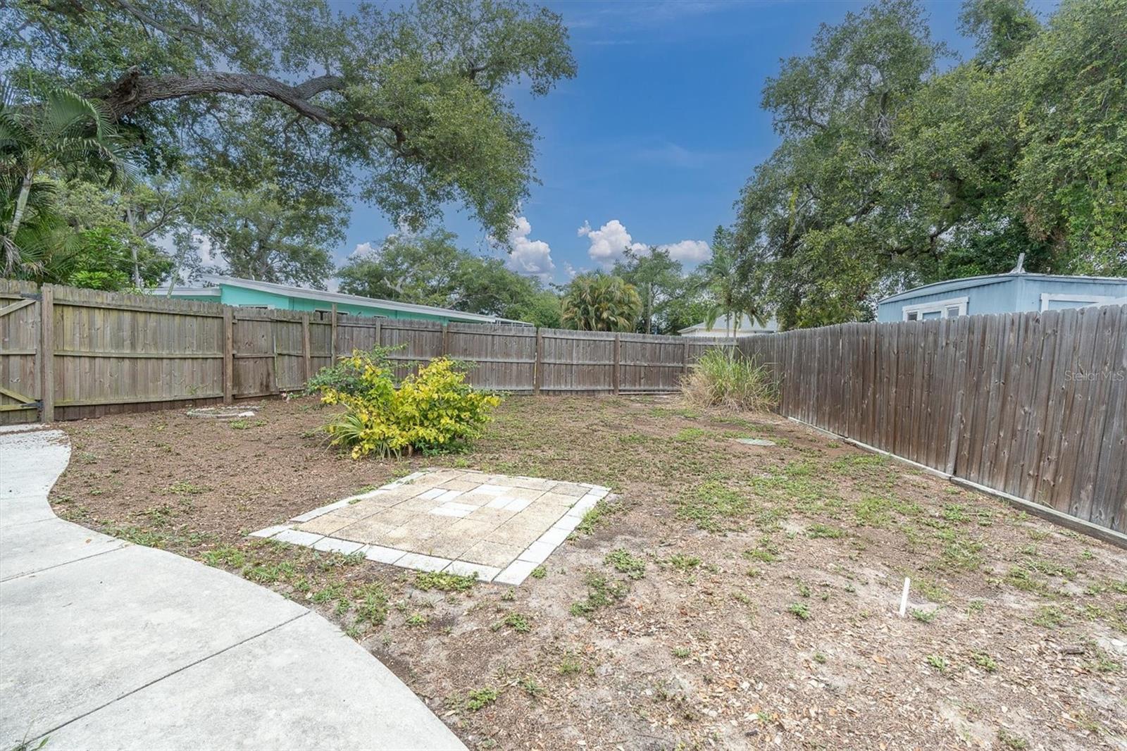 4986 WOODLAND DR — photo 4