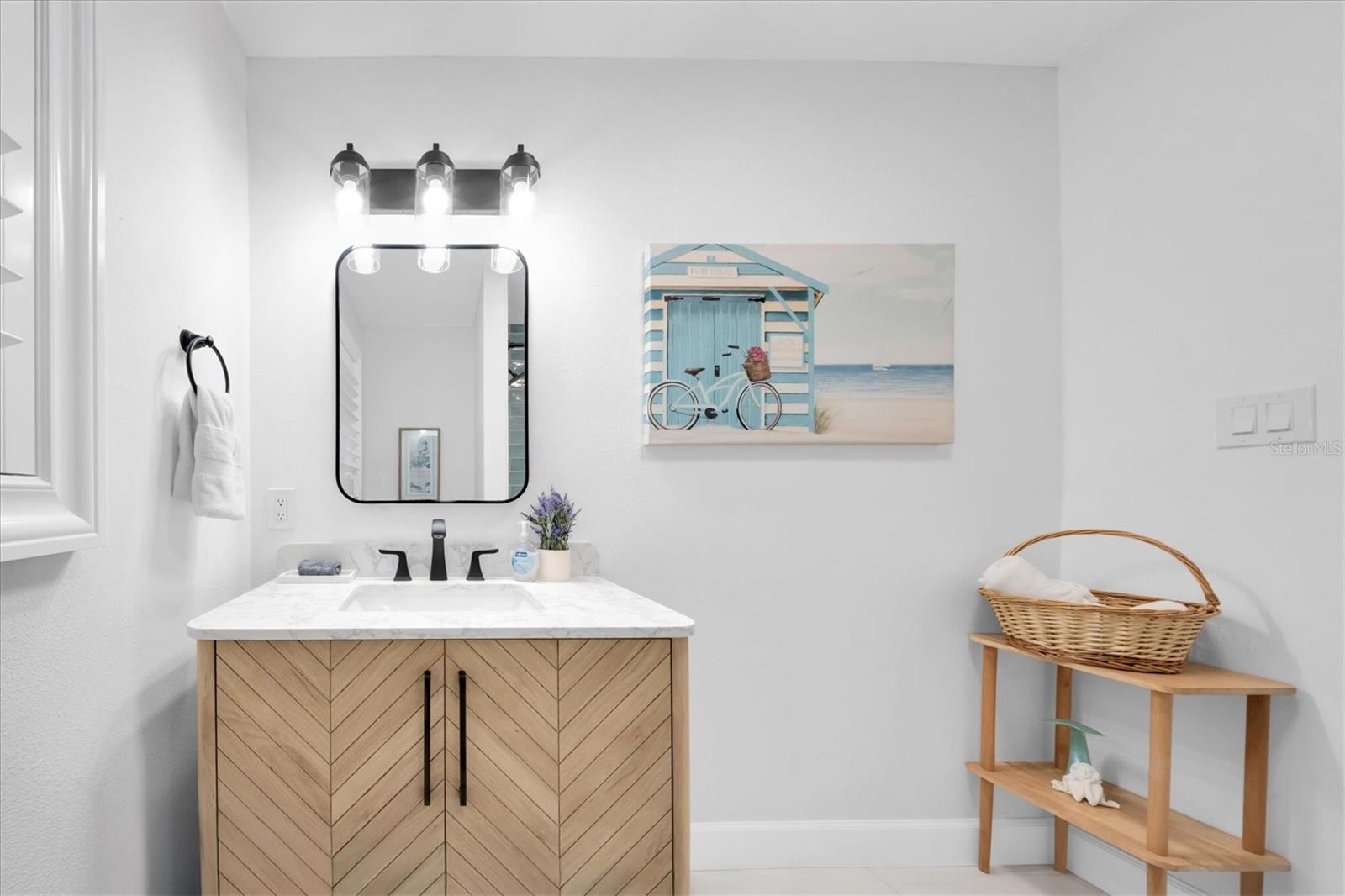 4986 WOODLAND DR — photo 25