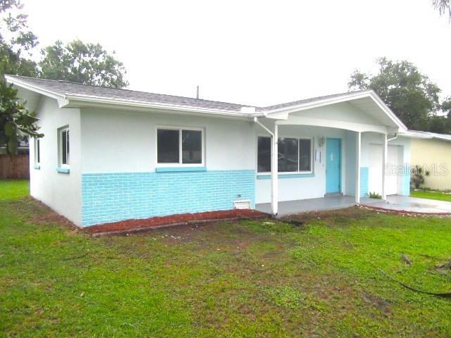 890 7TH AVE NE — photo 2