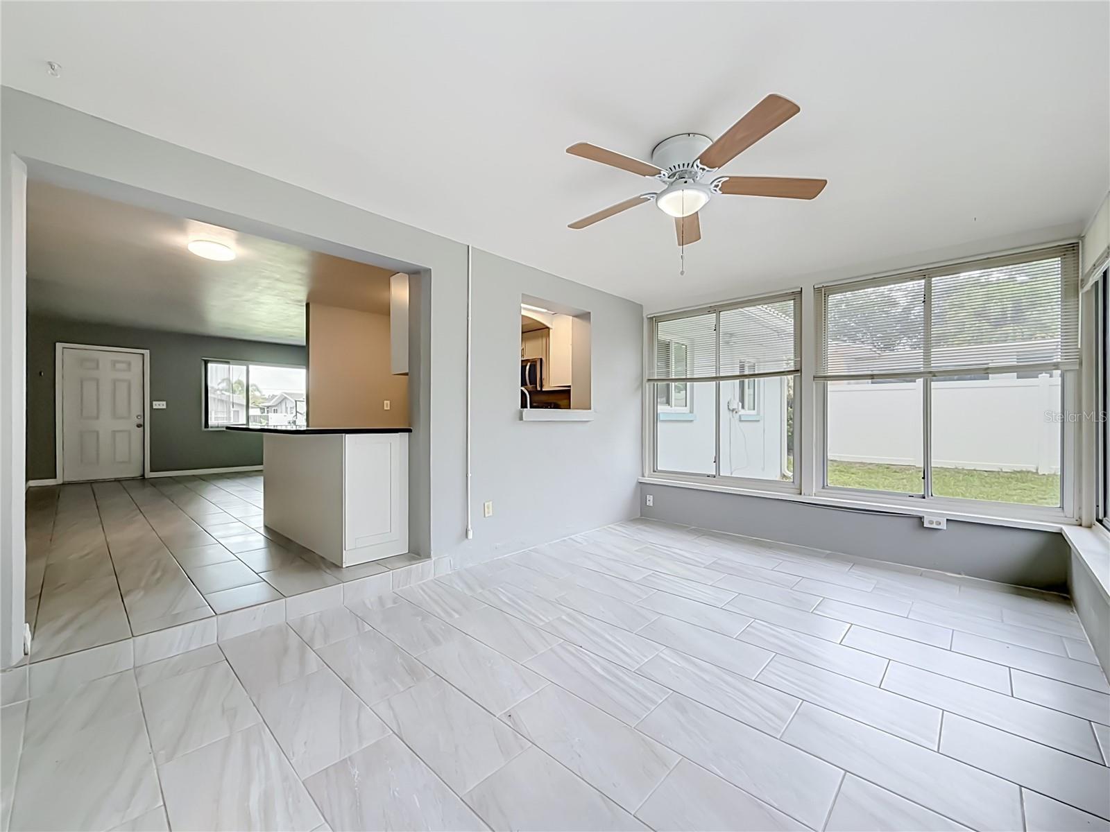 890 7TH AVE NE — photo 36