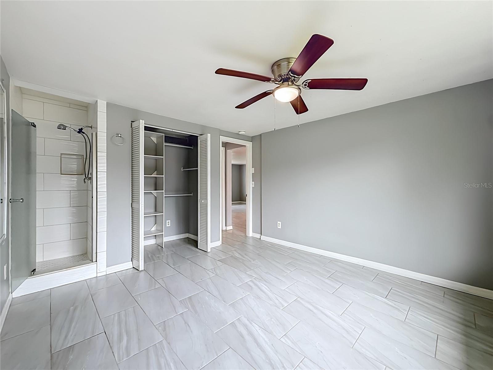 890 7TH AVE NE — photo 33