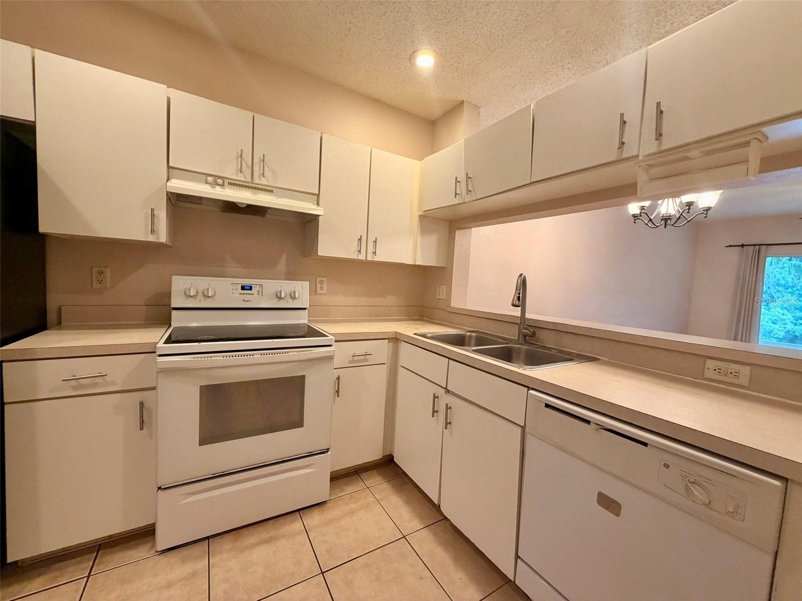 Home in WESLEY CHAPEL — photo 11