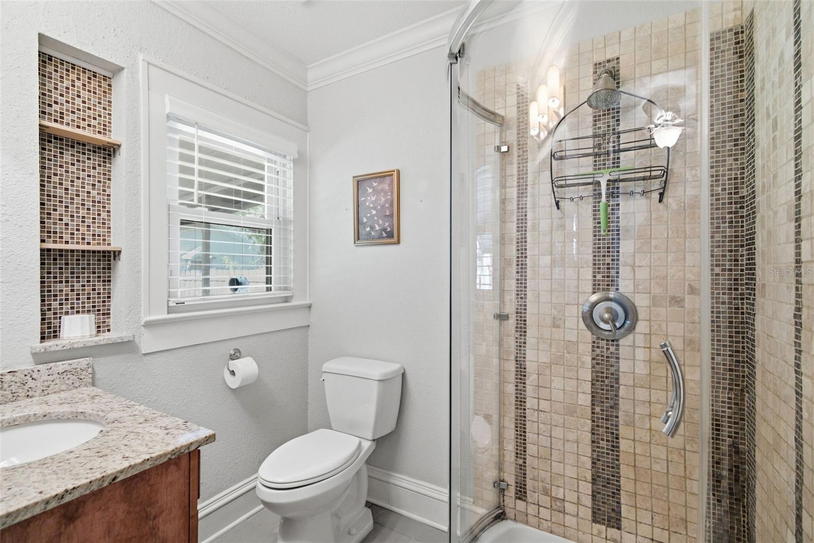 106 W COMANCHE AVE — photo 26