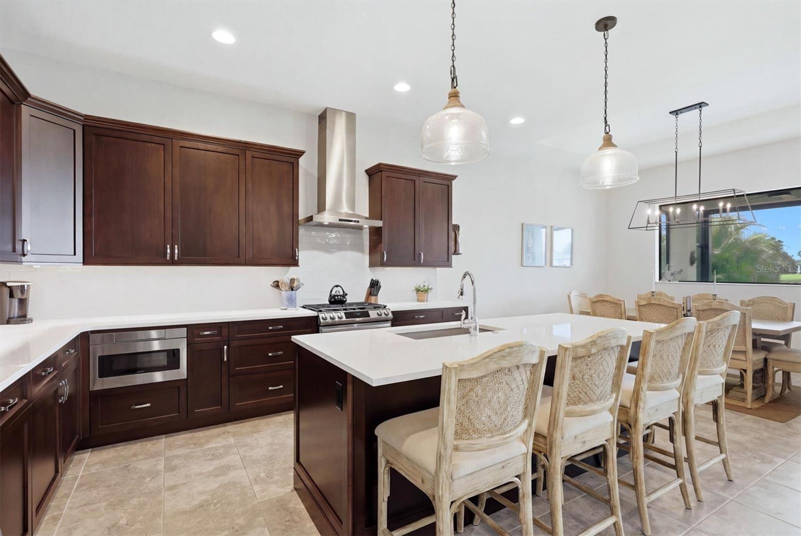 7712 SANDHILL LAKE DR — photo 11