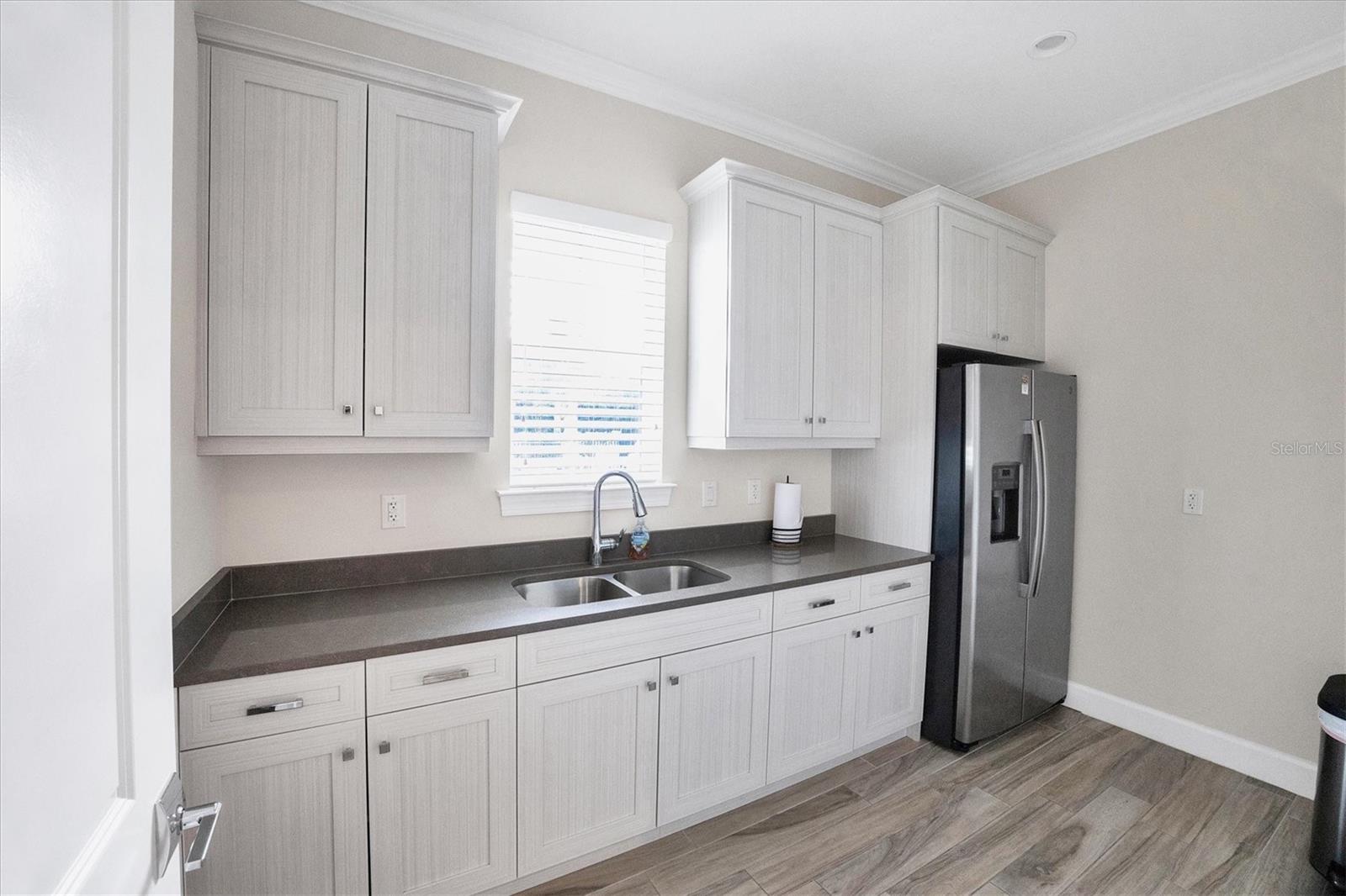 7712 SANDHILL LAKE DR — photo 62