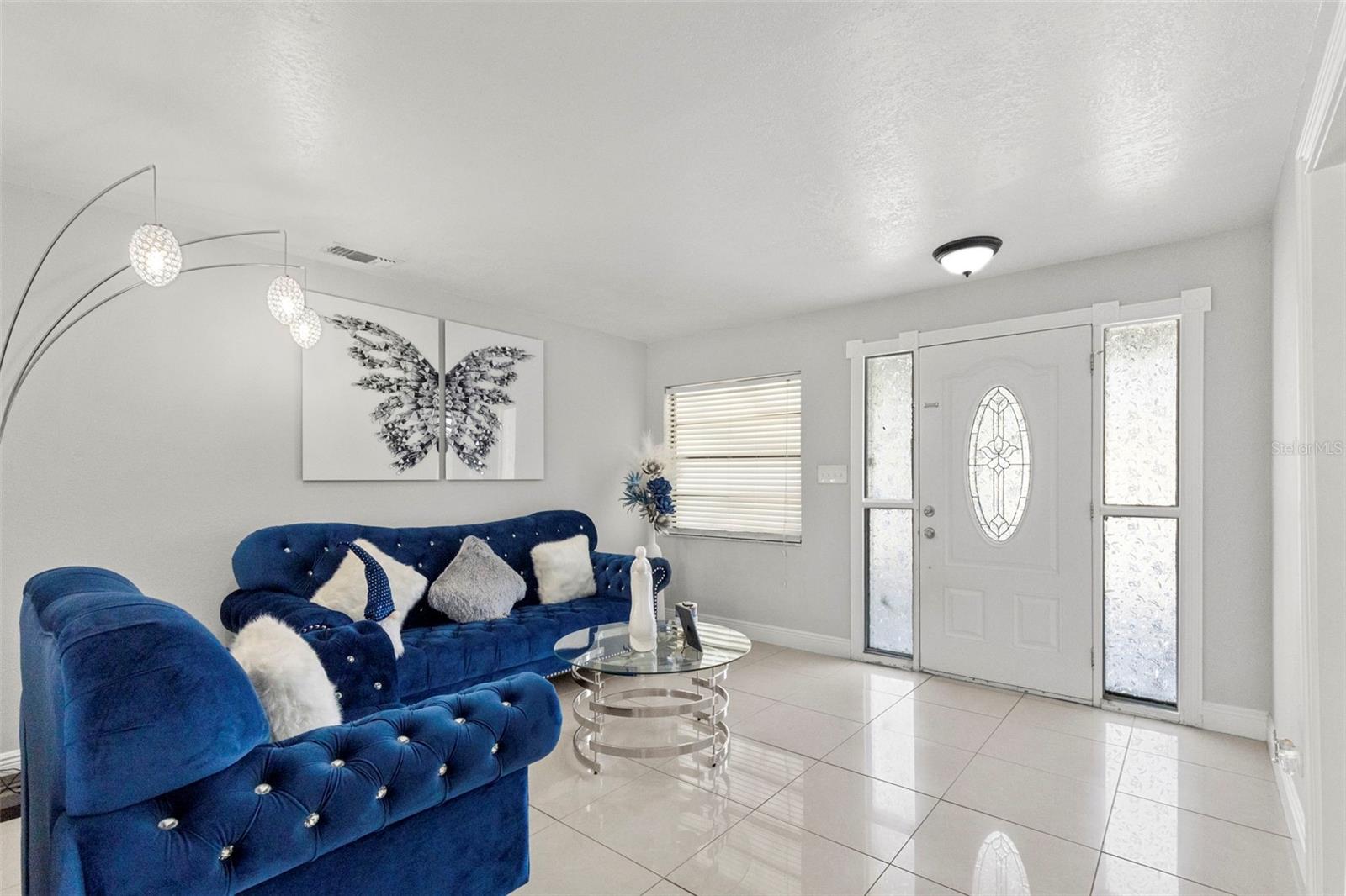 6920 N CAMERON AVE — photo 10