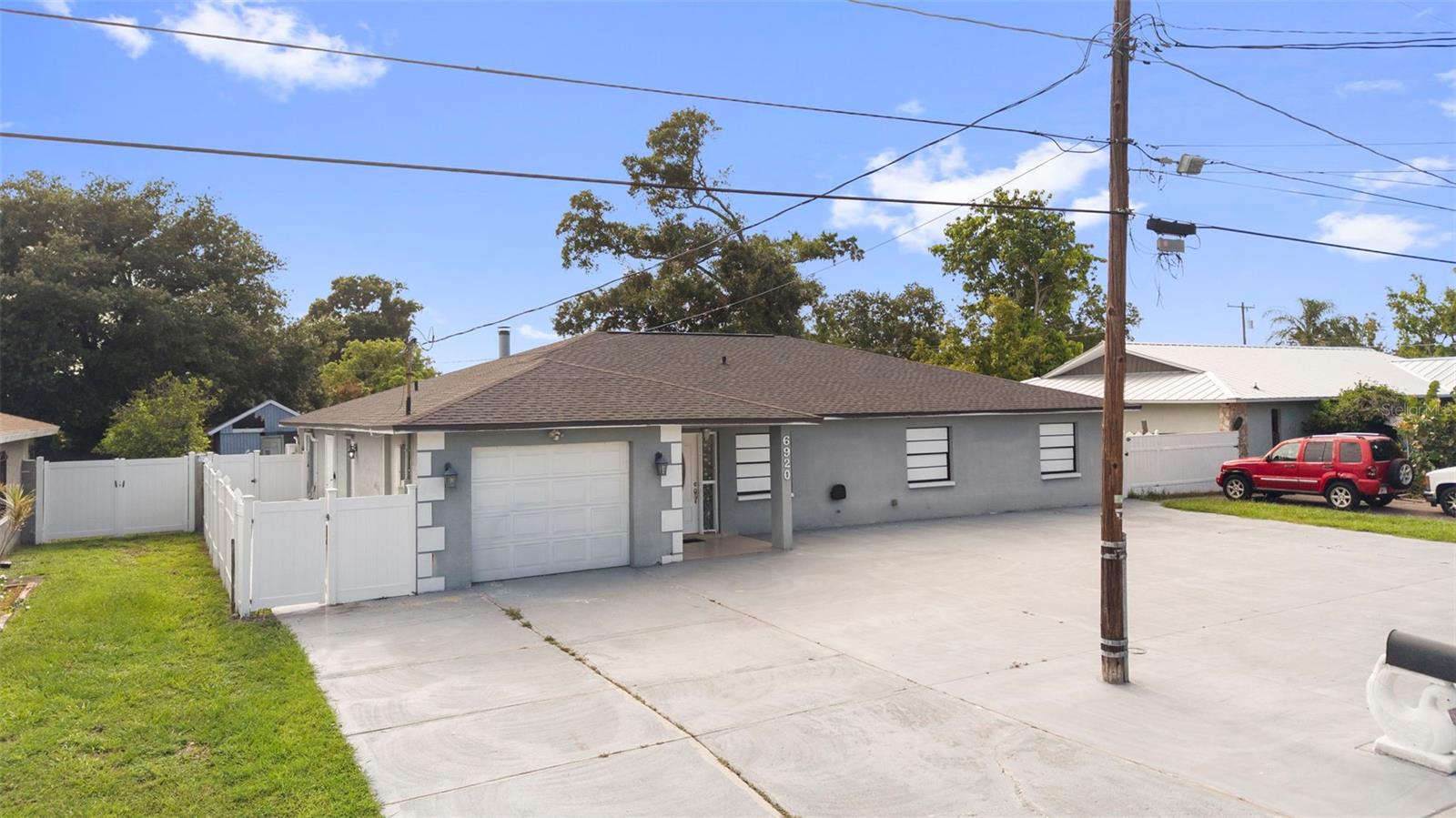 6920 N CAMERON AVE — photo 46