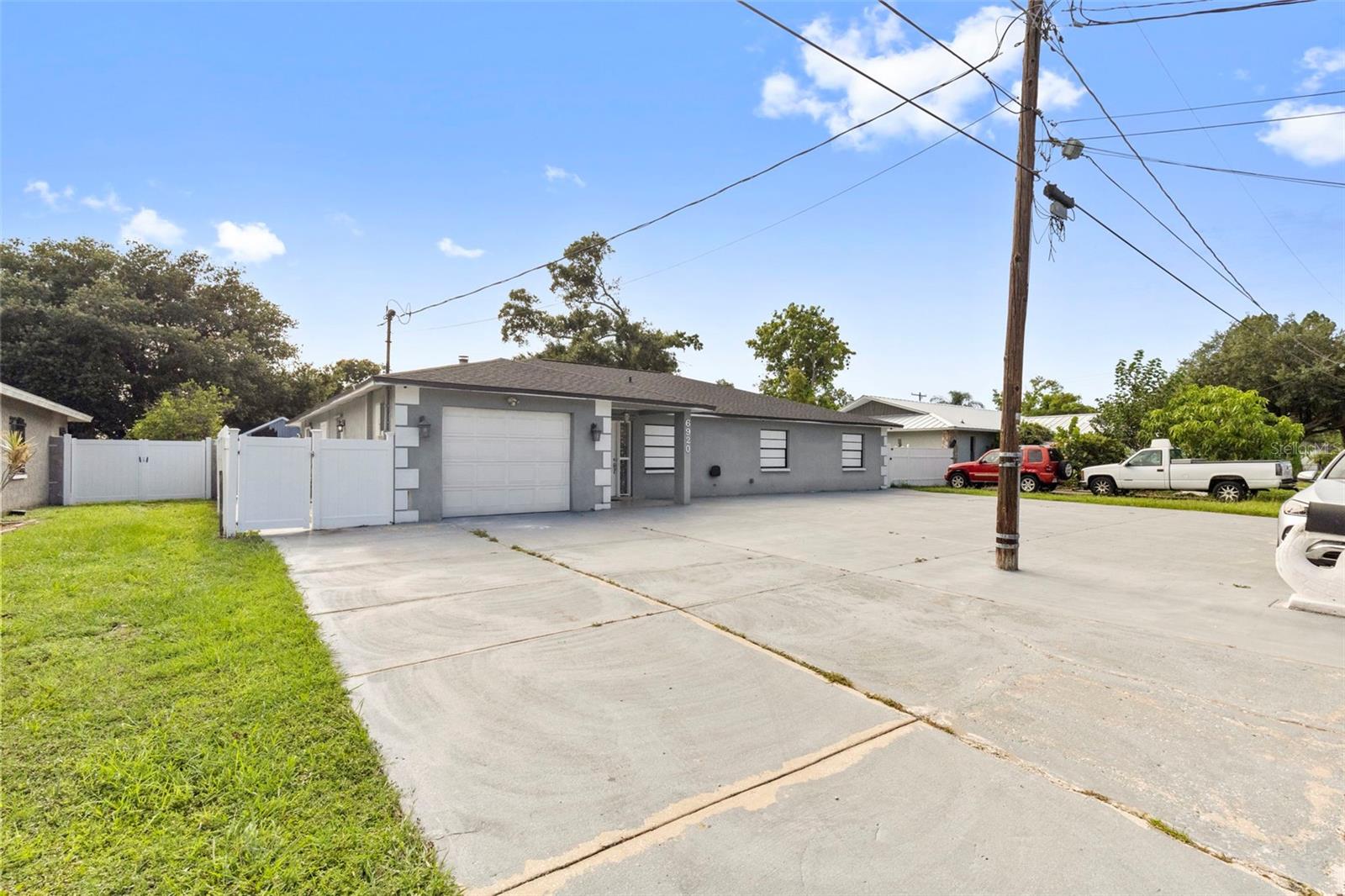 6920 N CAMERON AVE — photo 3
