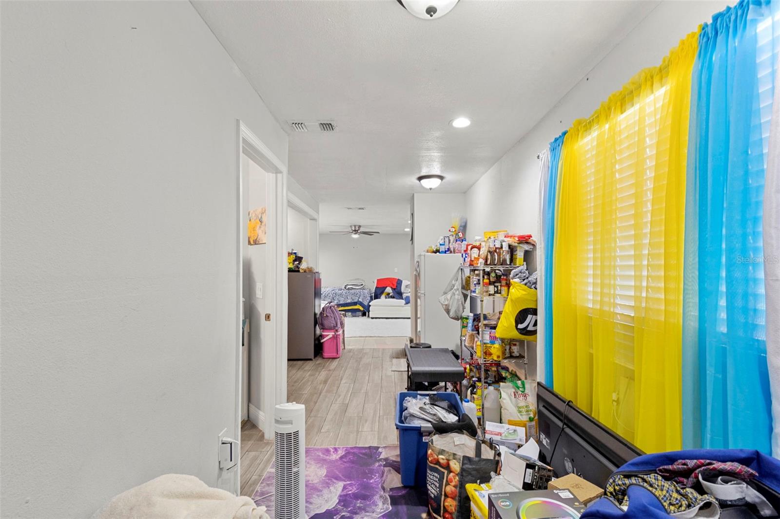 6920 N CAMERON AVE — photo 43